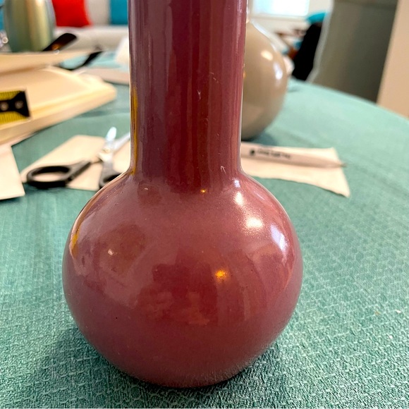 Vintage Gord Ceramic Vases Large Grey and Smaller Purple Great Color and Design - Picture 3 of 11